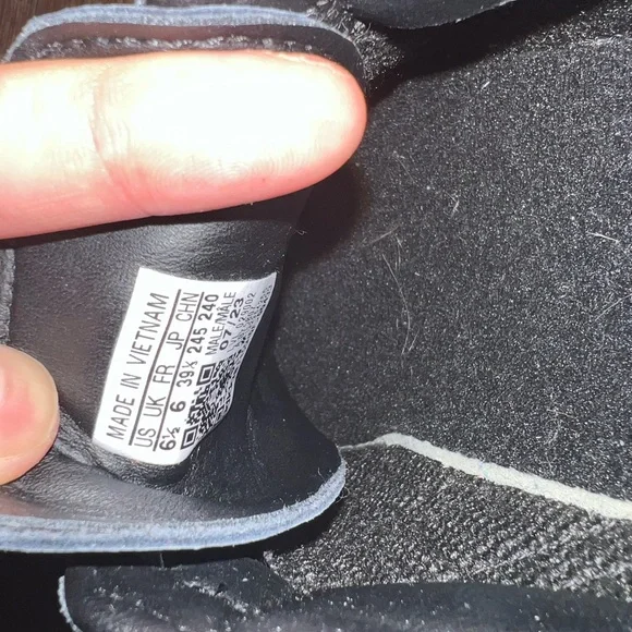 Adidas Samba Black and White Men's Shoes - Picture 4 of 4